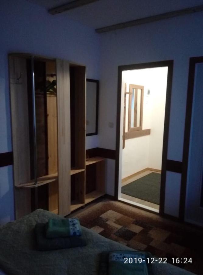 Cottage Palitra Yablunytsya Luaran gambar